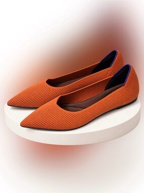 🍁Burnt Orange Pointy Toe Flats. Size 8.5